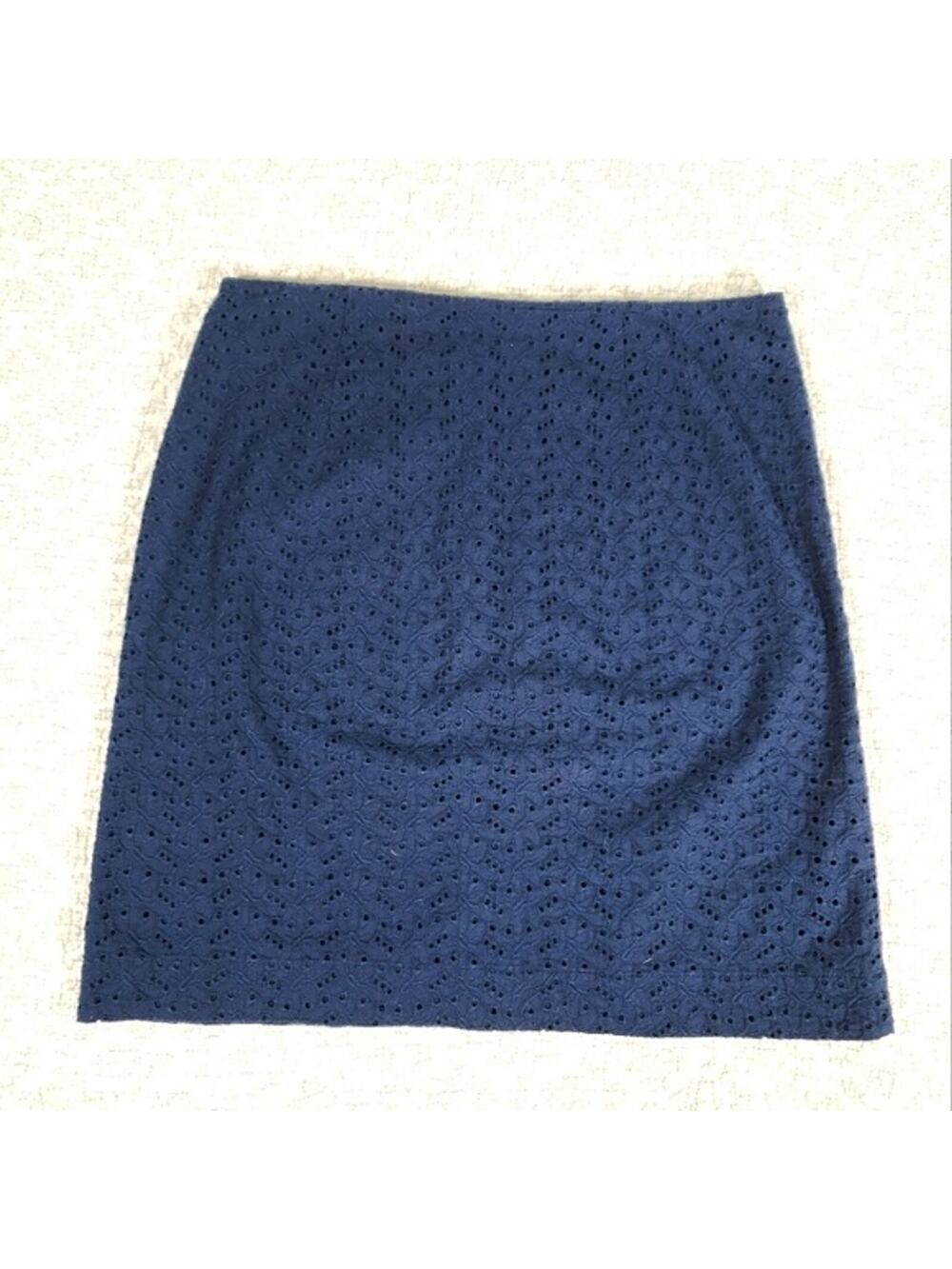 Navy L.L. Bean Favorite Fit Eyelet Skirt Size 8